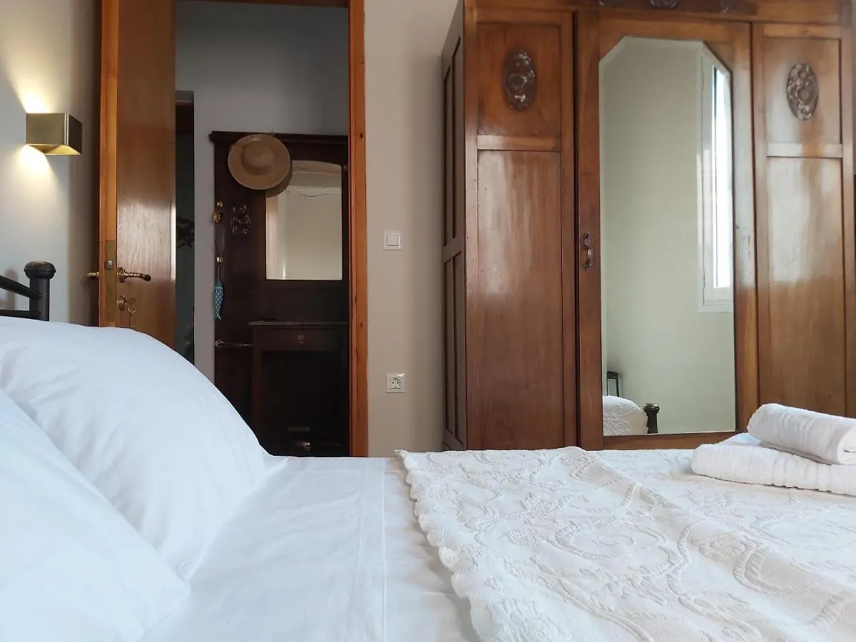 Villa Mid Century Character House In Argostoli Casa vacanze